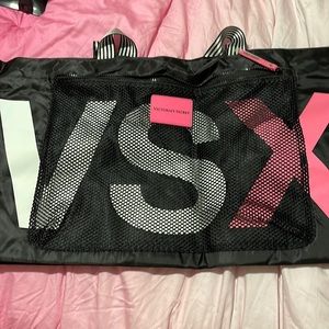 Victoria Sectet duffel bag